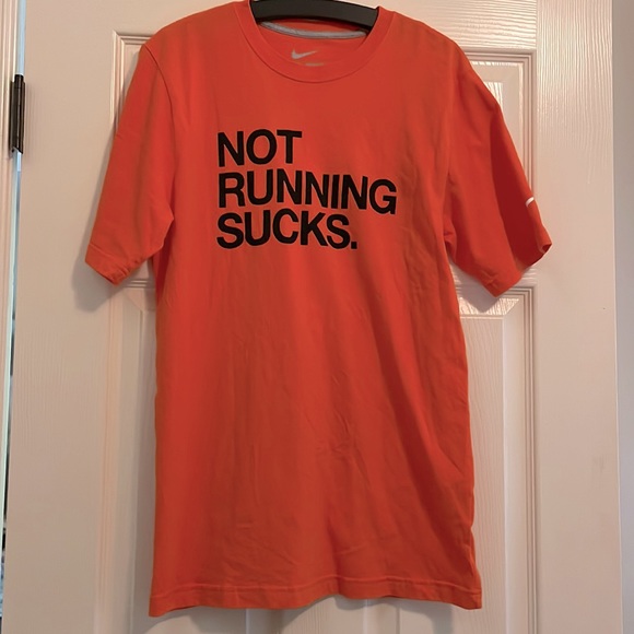 Nike Other - Nike tee Small Regular Fit running shirt